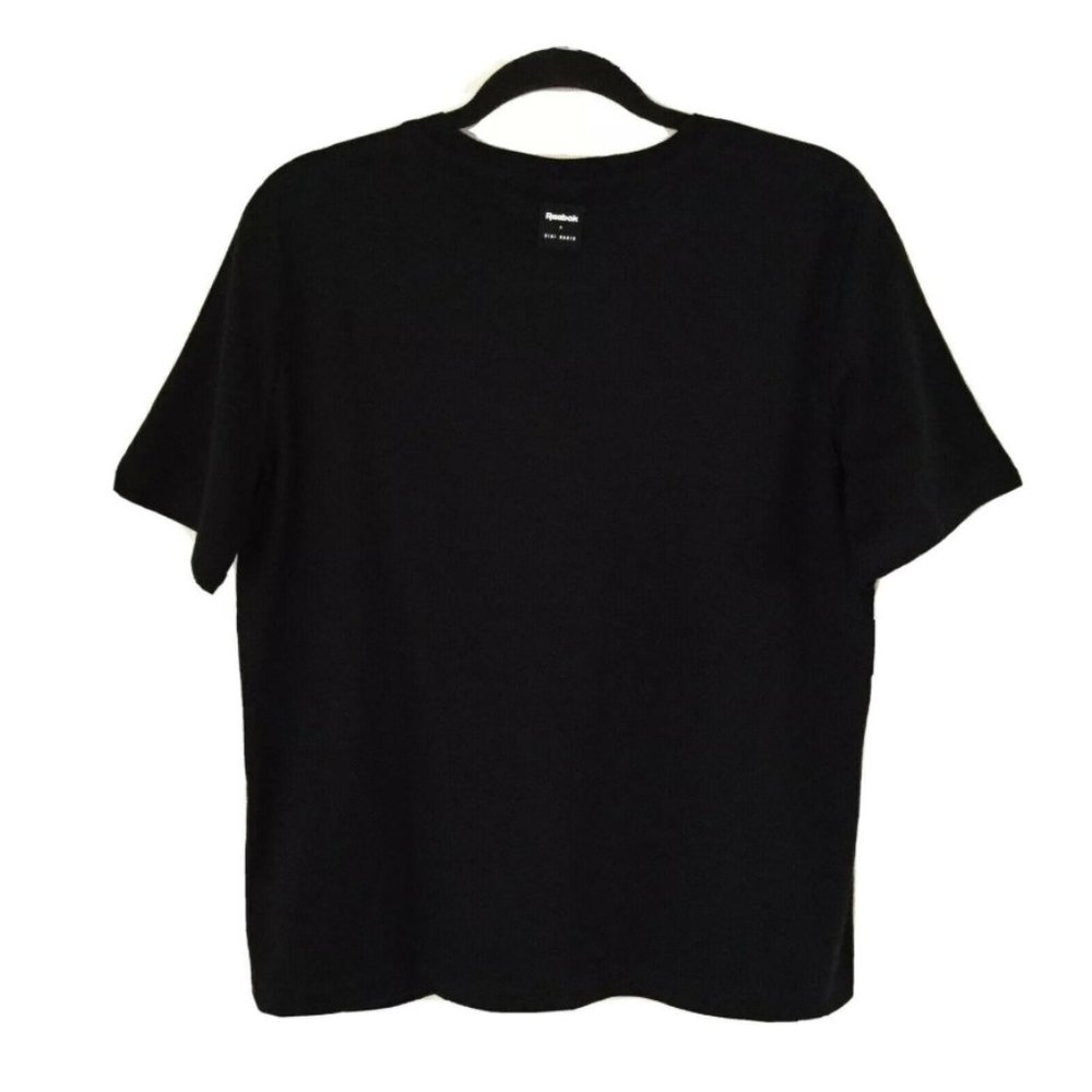 ⛔️SOLD⛔️ REEBOK Gigi Hadid Graphic T-Shirt Black L - Picture 5 of 12